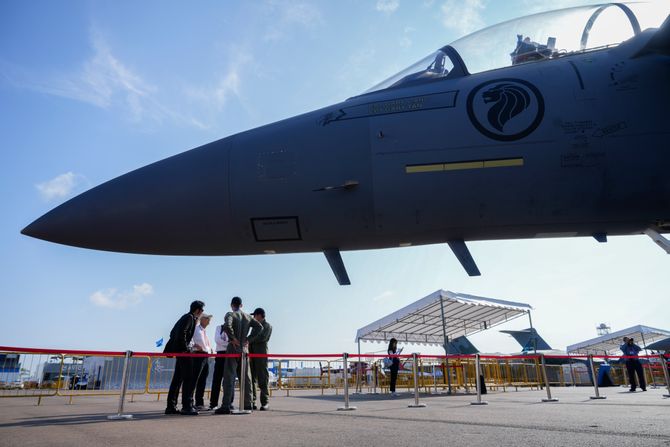 SINGAPORE AIRSHOW