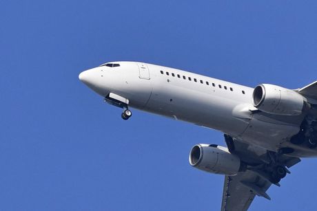 B737 B737
