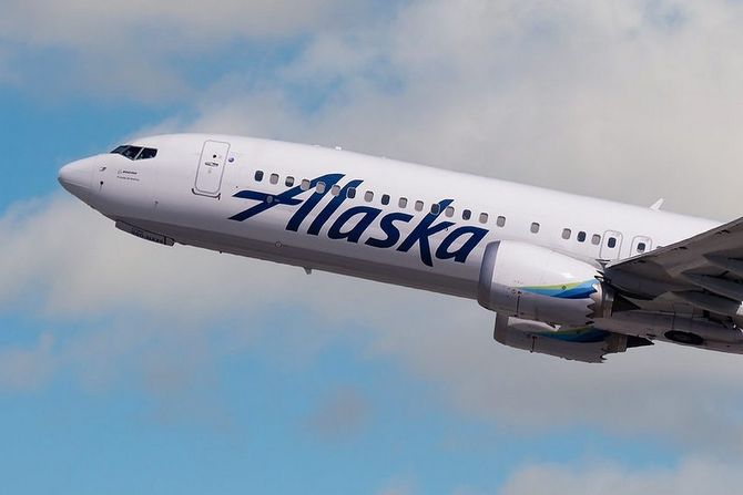 Alaska Airlines 737 MAX Alaska Airlines 737 MAX