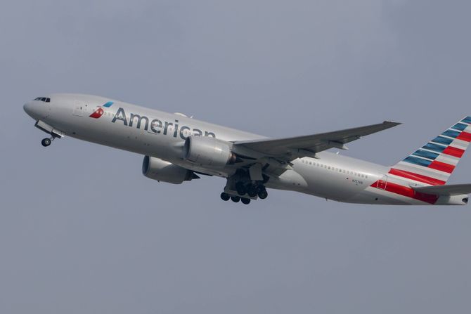 Boeing 777 American Airlines