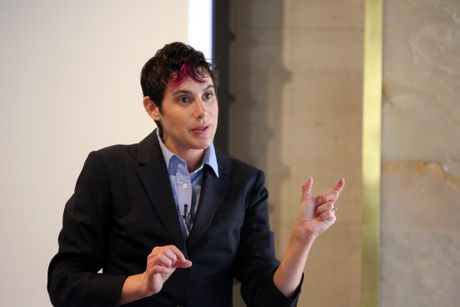 Predavanje Nikki Usher na temu AI u novinarstvu, američka ambasada