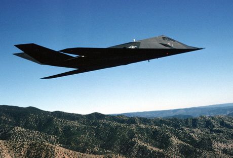 Avion F-117