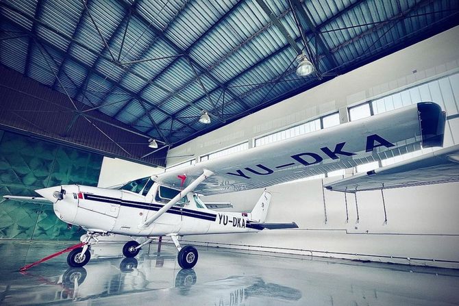 Cessna 152 Aerobat Vazduhoplovna akademija