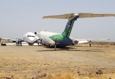 Avion udes nesreća Boing Južni Sudan Air Boeing 727 2Q9 Malakal Airfield South Sudan