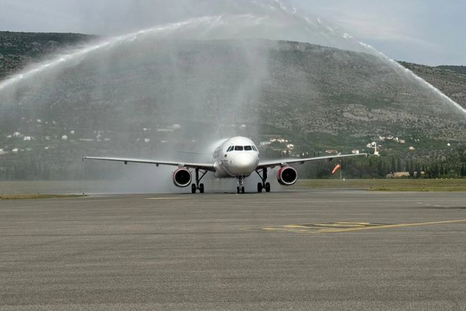 Aerodrom Mostar prvi let iz Beograda Aerodrom Mostar prvi let iz Beograda