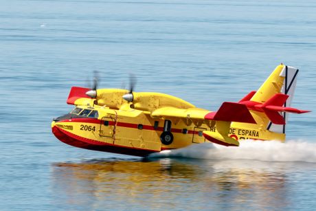 De Havilland Canadair