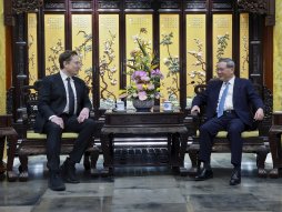 Ilon Mask, Li Ćiang