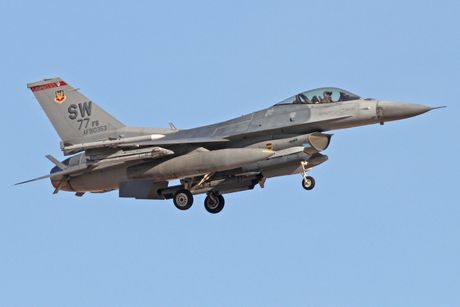 F-16 koji je oborio pukovnika Pavlovića F-16 koji je oborio pukovnika Pavlovića