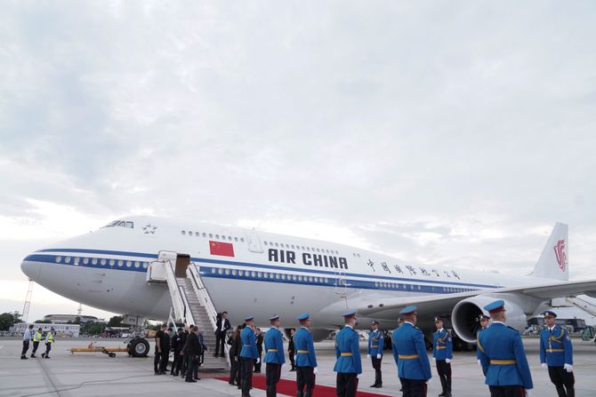 Si Đinping, ispraćaj aerodrom Beograd Si Đinping, ispraćaj aerodrom Beograd