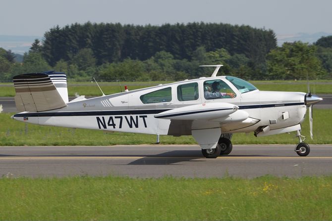 Beechcraft V35