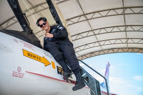 U.S. Air Force F-16 Viper Demonstration Team