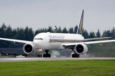 Incident na letu za Singapur, jedan putnik preminuo usled turbulencija Incident na letu za Singapur, jedan putnik preminuo usled turbulencija