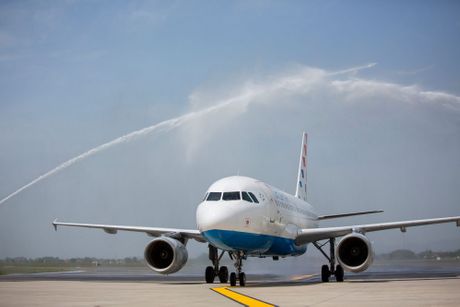 Avion polivanje Croatia Airlines