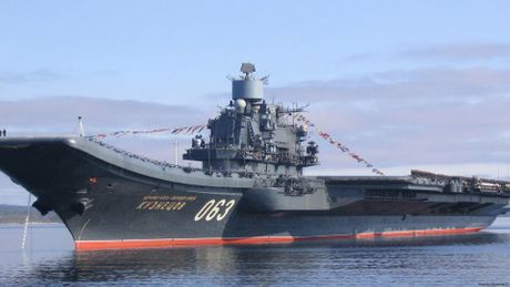 Ruski nosač aviona Admiral Kuznetsov Ruski nosač aviona Admiral Kuznetsov