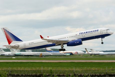 Tranaero Tupoljev Tu-214