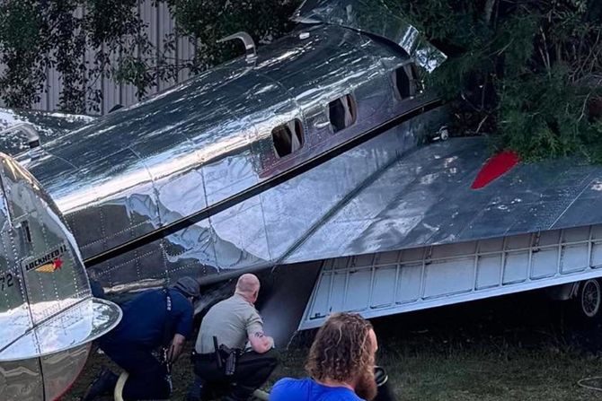 Lockheed 12A Electra Junior