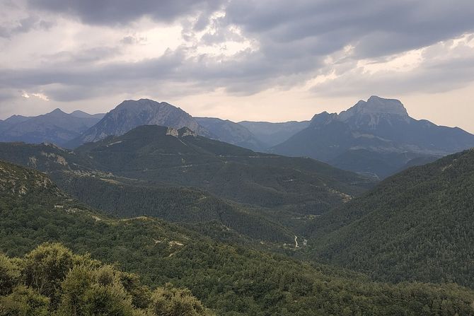 Pirineji, Španija, Ueska