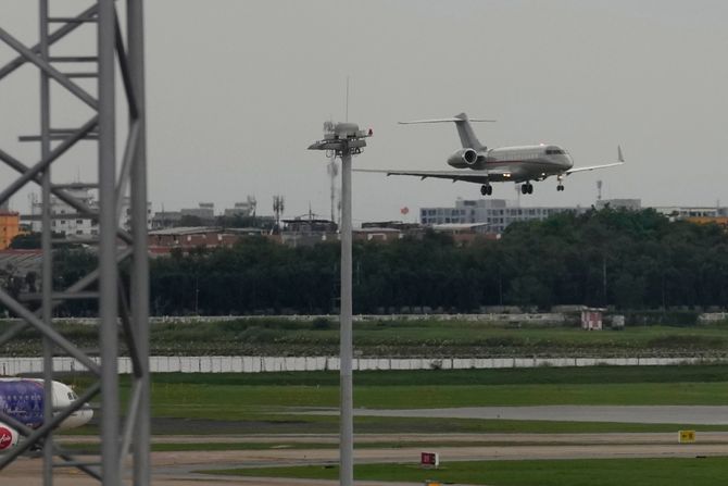 Avion Džulijan Asanž