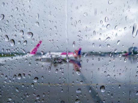 kiša na aerodromu kiša na aerodromu