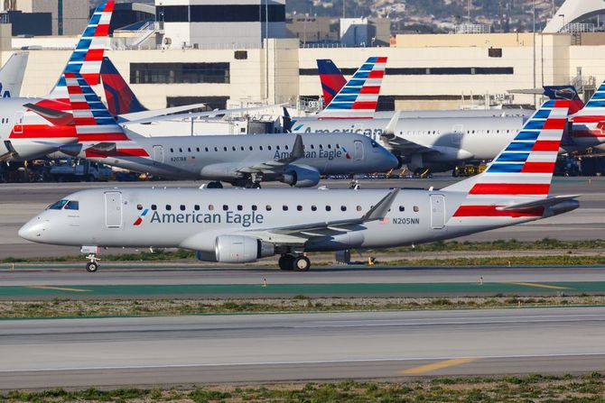 Embraer E170 American Eagle Embraer E170 American Eagle