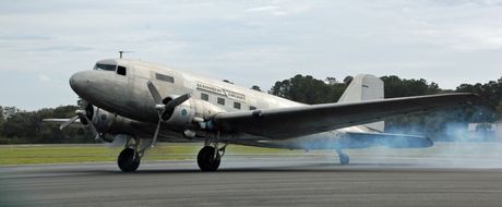 Avion DC-3 Avion DC-3