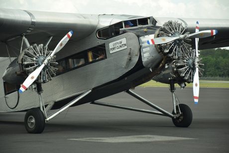Avion Ford trimotor