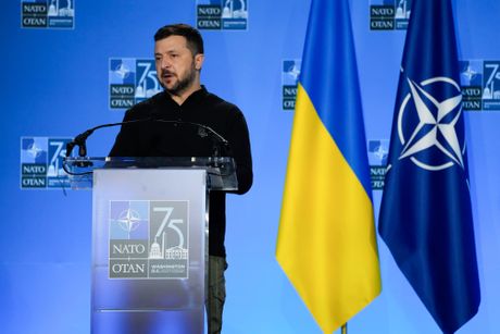 Volodimir Zelenski na samitu NATO Volodimir Zelenski na samitu NATO
