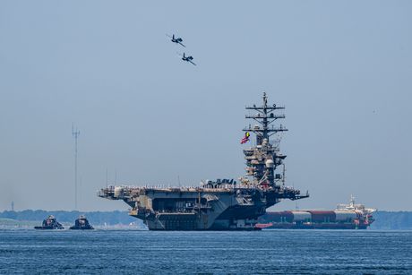 uss dwight d. eisenhower uss dwight d. eisenhower