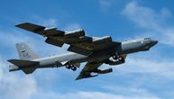 B-52 Stratofortress pao kod baze Edvards: Stub dima vidljiv kilometrima iznad pustinje Mohave