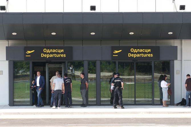 NIŠ AERODROM PREDSEDNIK