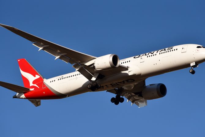QANTAS BOEING 787