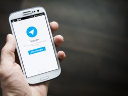 mobilni telefon telegram aplikacija drustvene mreze
