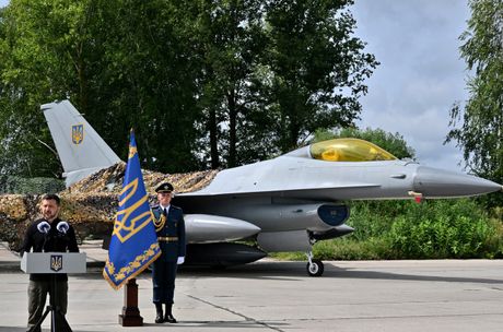 Ukrajina F-16 Ukrajina F-16
