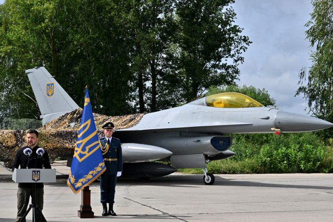 Ukrajina F-16