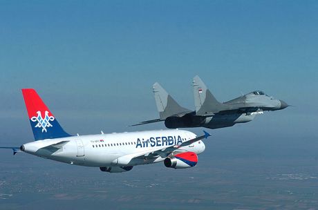 Air Serbia A319 YU-APC MiG-29 Air Serbia A319 YU-APC MiG-29