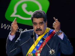 Nikolas Maduro, WhatsApp