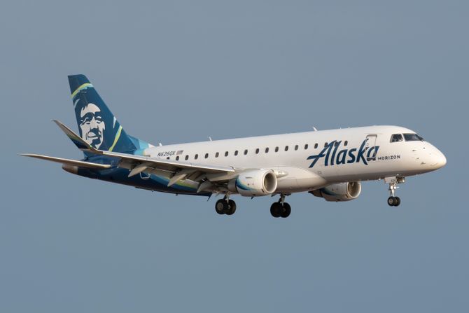 Alaska Airlines Embraer E-175