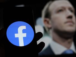 Mark Zuckerberg  facebook logo