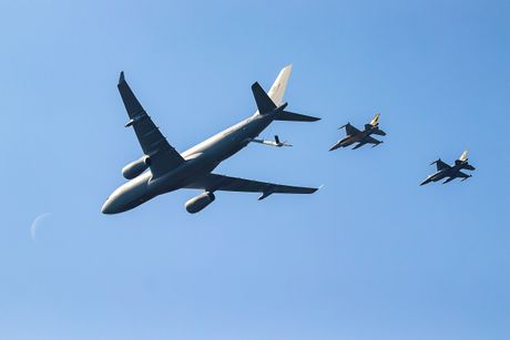 KC-135 Stratotanker KC-135 Stratotanker