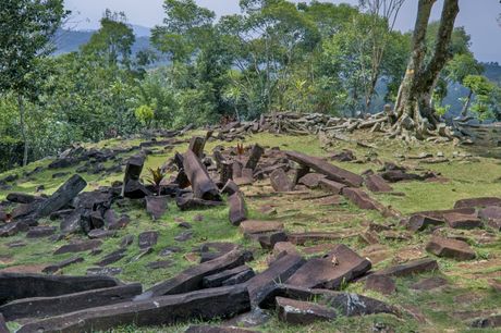 Gunung Padang, Indonezija
