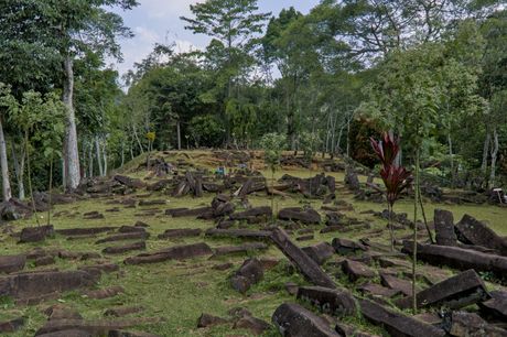 Gunung Padang, Indonezija