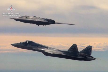 Sukhoi S-70 Okhotnik UAV and Su-57 jet fighter Sukhoi S-70 Okhotnik UAV and Su-57 jet fighter