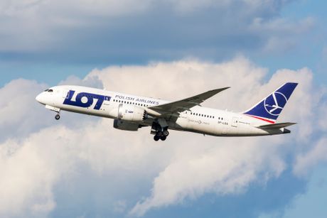 LOT Boeing 787