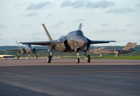 F-35B Velika Britanija F-35B Velika Britanija