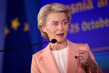 Ursula von der Leyen Ursula fon der Lajen Ursula von der Leyen Ursula fon der Lajen