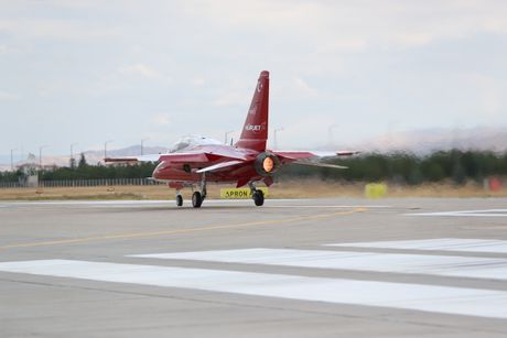 Školsko borbeni avion Hurjet Školsko borbeni avion Hurjet