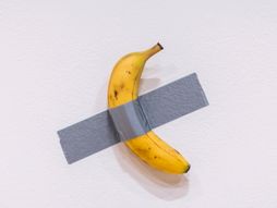 Banana na zidu, aukcija