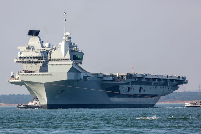HMS Queen Elisabeth HMS Queen Elisabeth