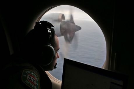Potraga za ostacima aviona Malezija Erlajnsa MH370 Potraga za ostacima aviona Malezija Erlajnsa MH370