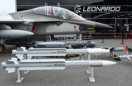 Leonardo M 346 Master Leonardo M 346 Master